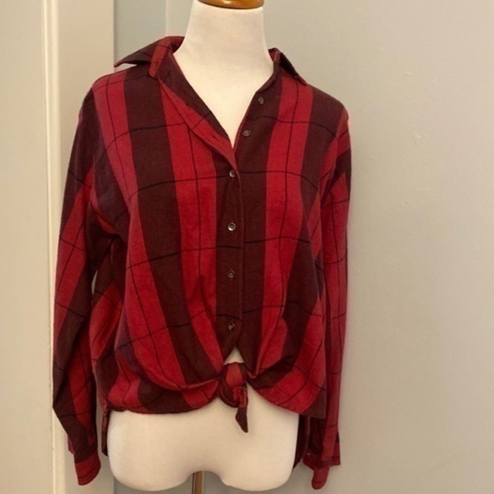 Billabong Front Tie Button Down Shirt